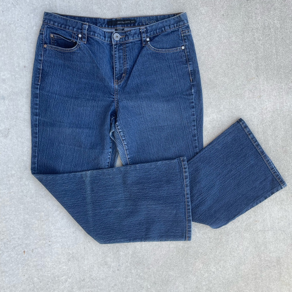 Calvin Klein Women’s Flare Jeans (Size 32/14)